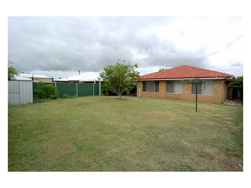 4 Bayonne Gardens, Port Kennedy WA 6172