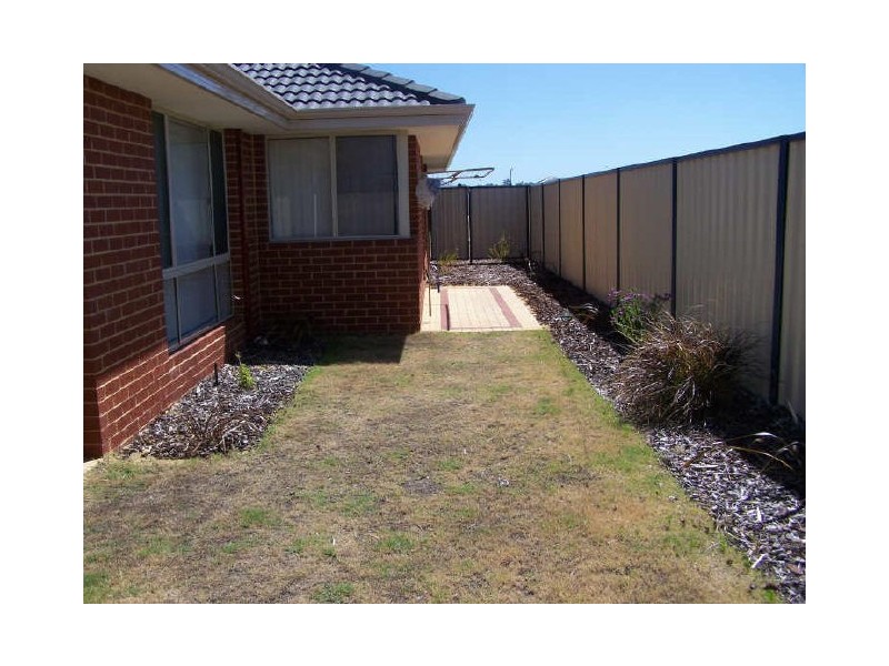 36 John Forrest Circuit, Bertram WA 6167