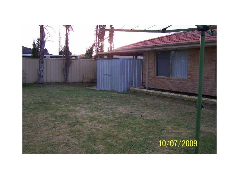 4 Hillcrest Court, Port Kennedy WA 6172