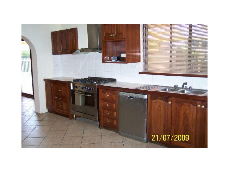 77 Council Avenue, Rockingham WA 6168