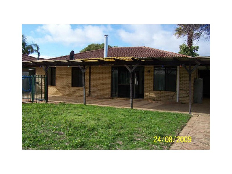 42 Minigwal Loop, Waikiki WA 6169