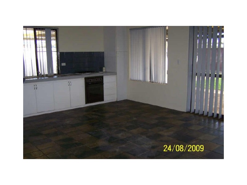 42 Minigwal Loop, Waikiki WA 6169