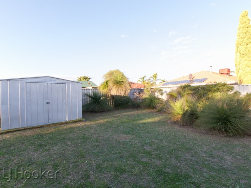 35 Grange Drive, Cooloongup WA 6168