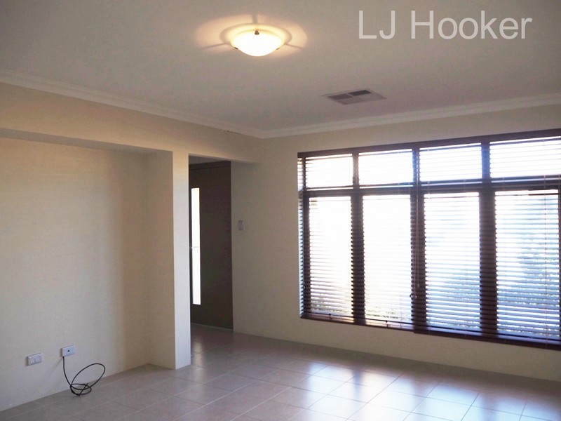 10 Harvest Chase, Madora Bay WA 6210