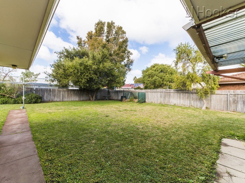 8 Dargin Way, Rockingham WA 6168