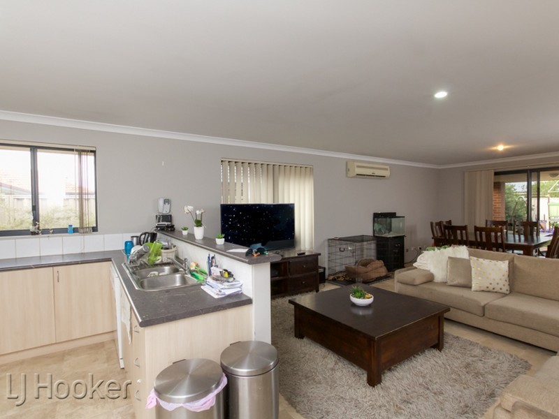 11 Springdale Boulevard, Secret Harbour WA 6173