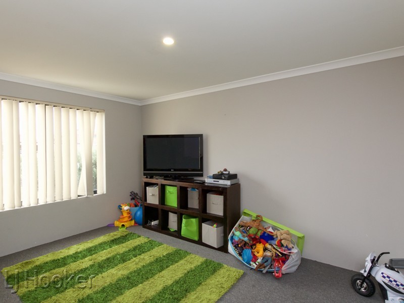 11 Springdale Boulevard, Secret Harbour WA 6173