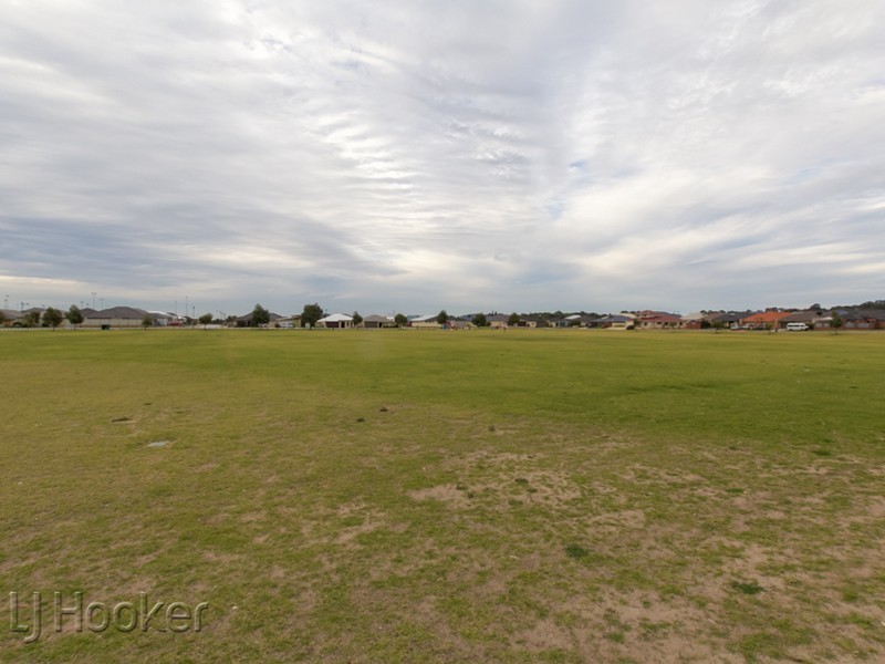 11 Springdale Boulevard, Secret Harbour WA 6173