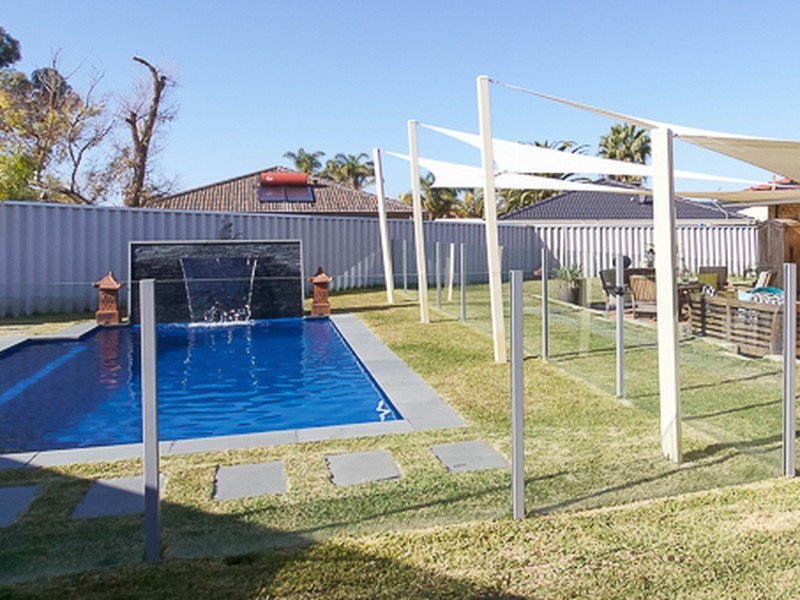 6 Dundee Close, Warnbro WA 6169