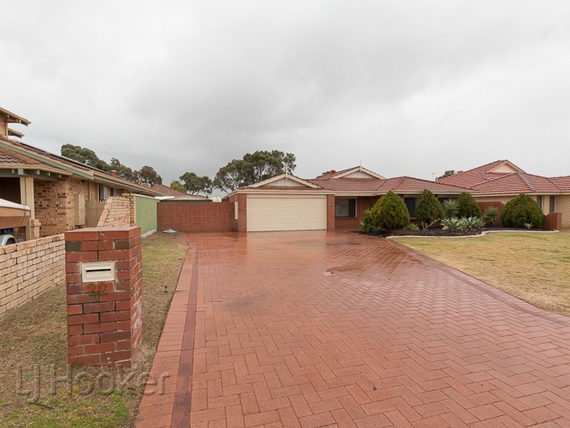 22 Alicante Mews, Secret Harbour WA 6173