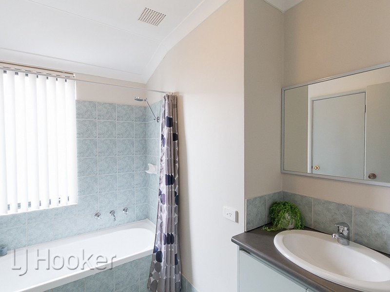 22 Alicante Mews, Secret Harbour WA 6173