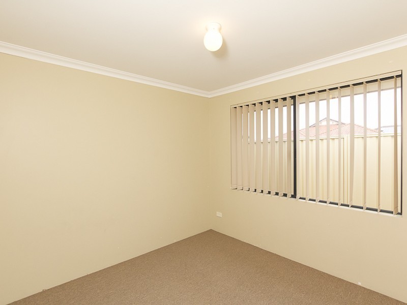 4 Champlain Road, Secret Harbour WA 6173