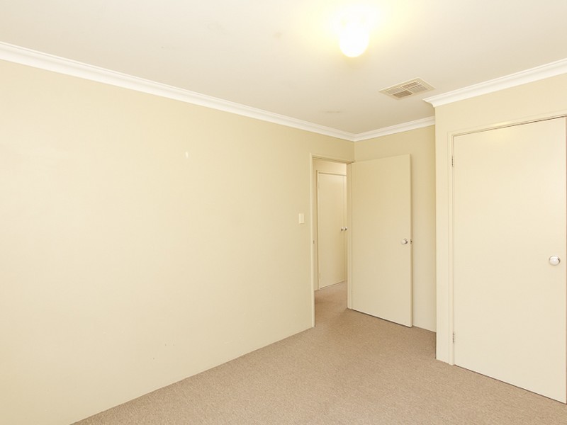 4 Champlain Road, Secret Harbour WA 6173