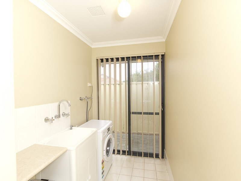 4 Champlain Road, Secret Harbour WA 6173