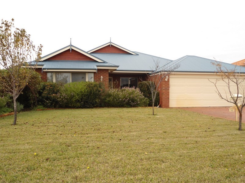 15 Ficifolia Brace, Baldivis WA 6171
