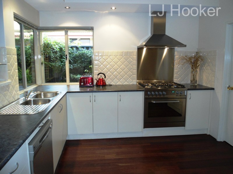 15 Ficifolia Brace, Baldivis WA 6171