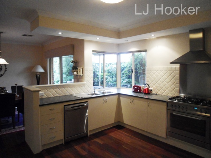 15 Ficifolia Brace, Baldivis WA 6171