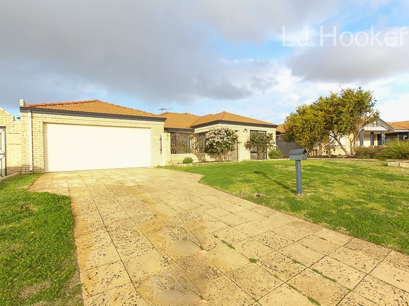9 Montmartre Green, Port Kennedy WA 6172