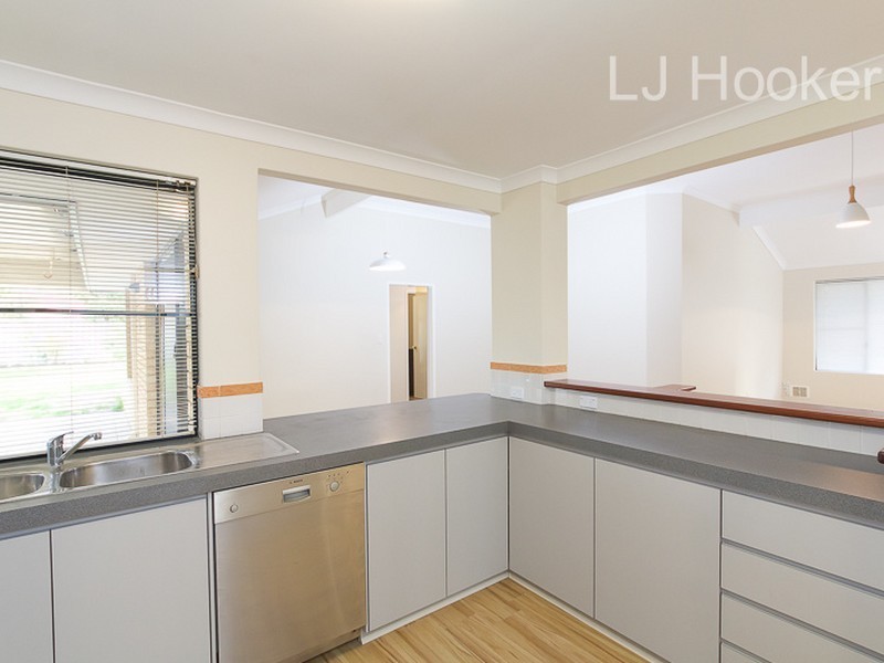 9 Montmartre Green, Port Kennedy WA 6172