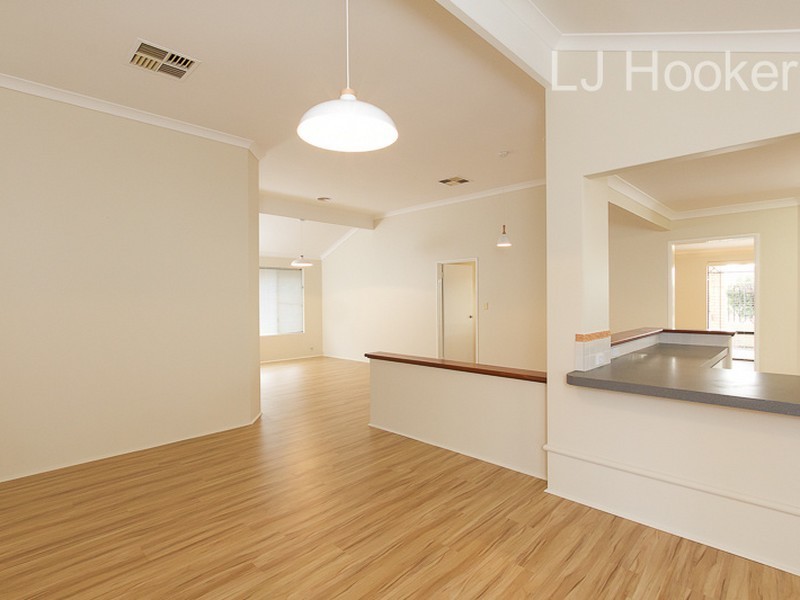 9 Montmartre Green, Port Kennedy WA 6172