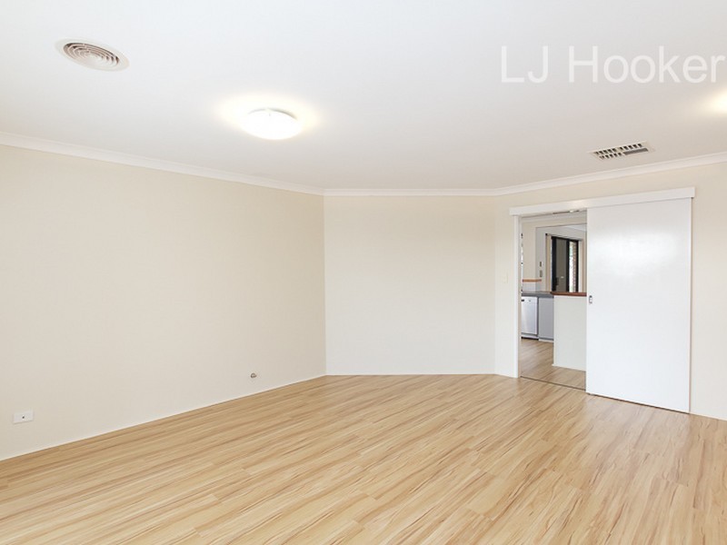 9 Montmartre Green, Port Kennedy WA 6172