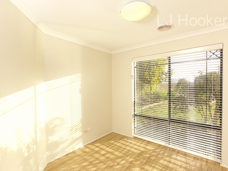 9 Montmartre Green, Port Kennedy WA 6172