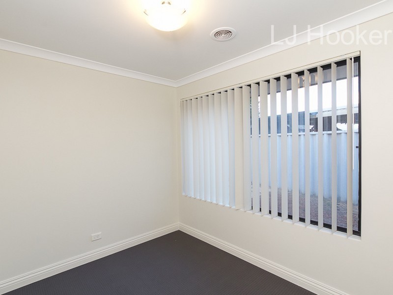 9 Montmartre Green, Port Kennedy WA 6172