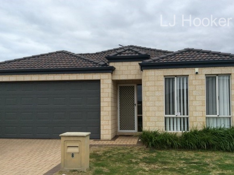 8 Indee Pass, Secret Harbour WA 6173