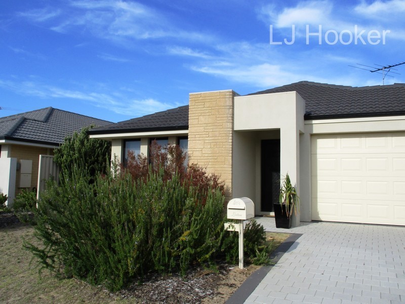 17 Mariposa Boulevard, Secret Harbour WA 6173