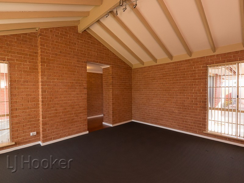 4B Boolardy Road, Golden Bay WA 6174