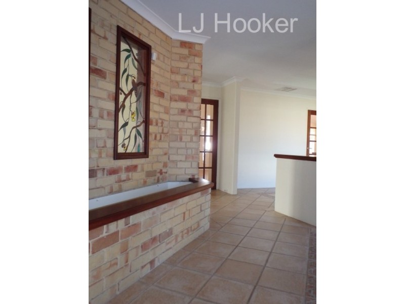 17 Canouan Loop, Secret Harbour WA 6173