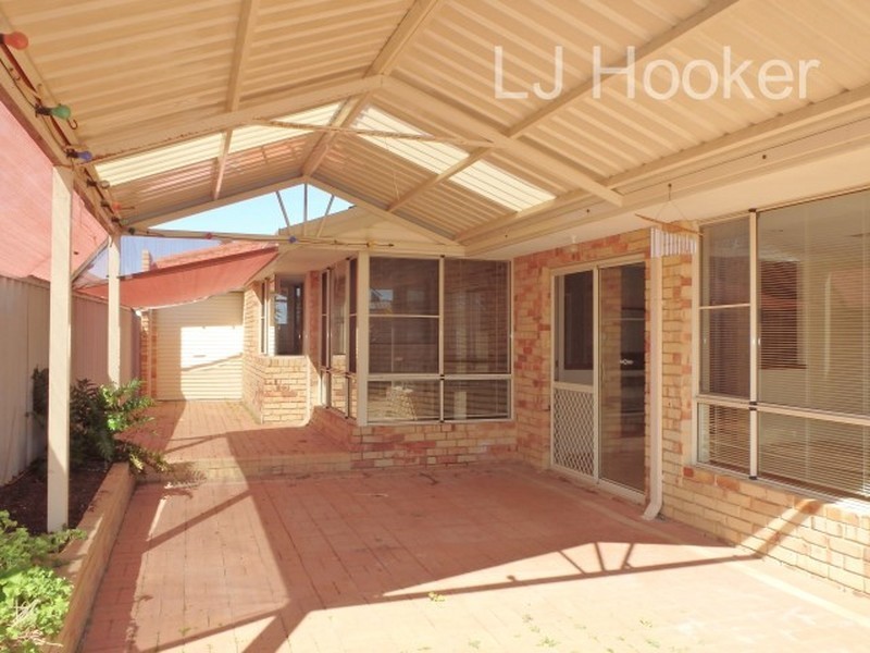 17 Canouan Loop, Secret Harbour WA 6173