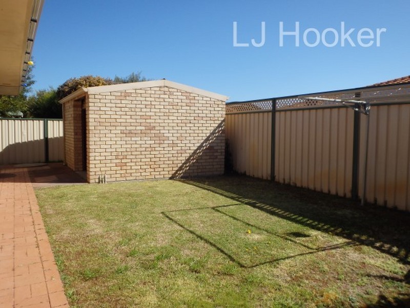17 Canouan Loop, Secret Harbour WA 6173