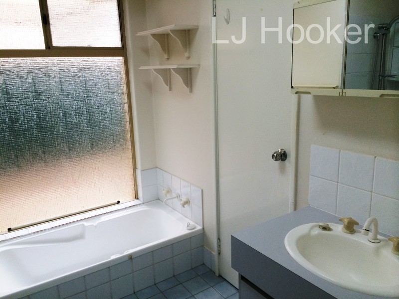 28 Moreton Crescent, Warnbro WA 6169