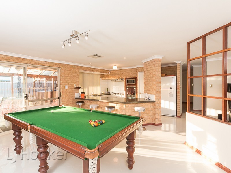 34 Manly Crescent, Warnbro WA 6169