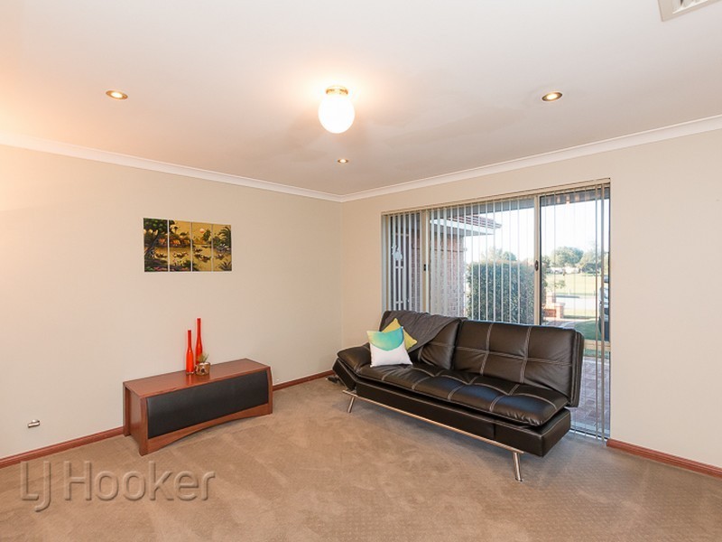 34 Manly Crescent, Warnbro WA 6169