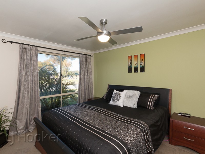 34 Manly Crescent, Warnbro WA 6169