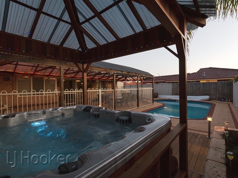 34 Manly Crescent, Warnbro WA 6169