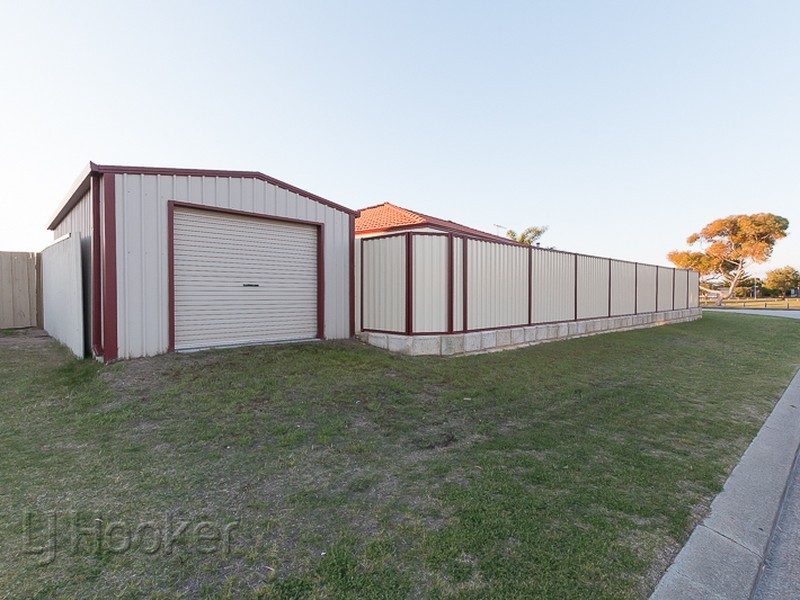 34 Manly Crescent, Warnbro WA 6169