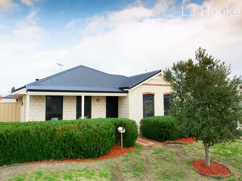 6 Barossa Approach, Rockingham WA 6168