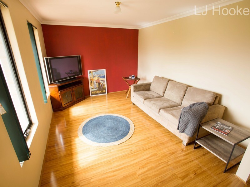 6 Barossa Approach, Rockingham WA 6168