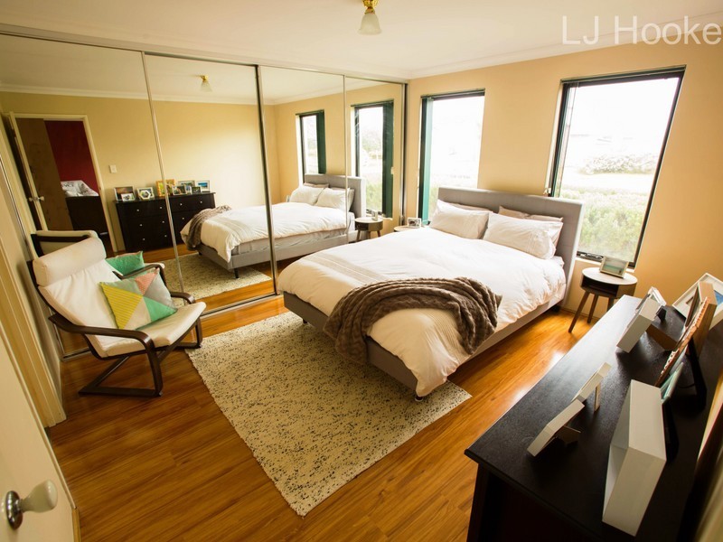 6 Barossa Approach, Rockingham WA 6168