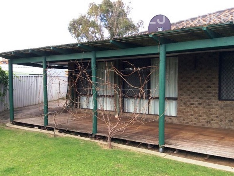 45 St Andrews Loop, Cooloongup WA 6168