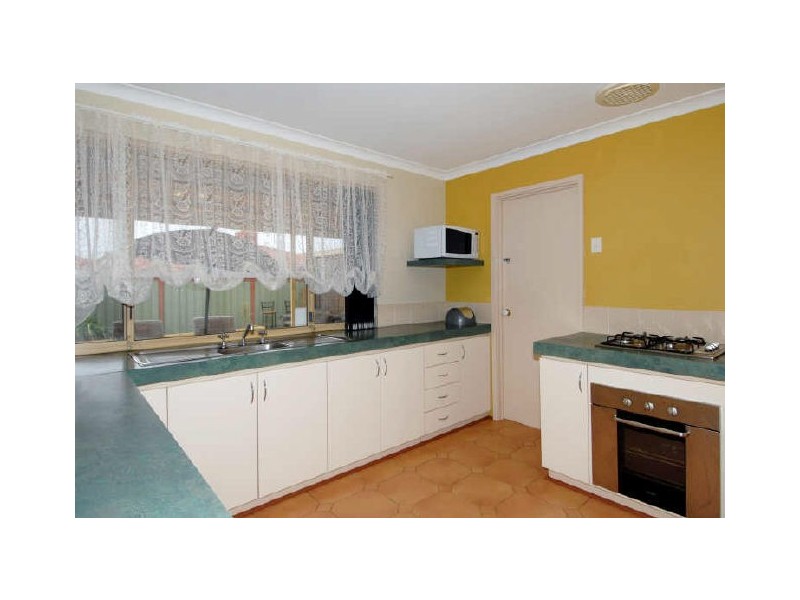 4 Avalon Place, Waikiki WA 6169