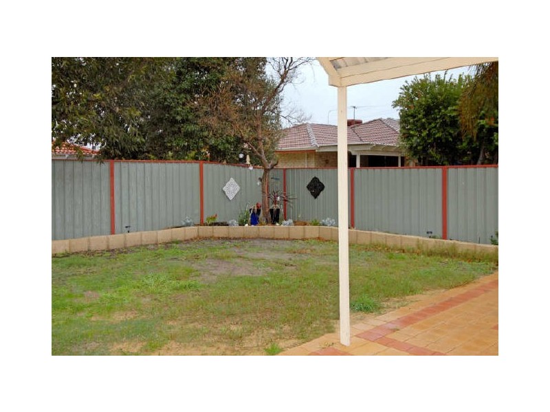 4 Avalon Place, Waikiki WA 6169