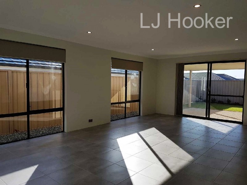 26 Aquamarine Parade, Karnup WA 6176