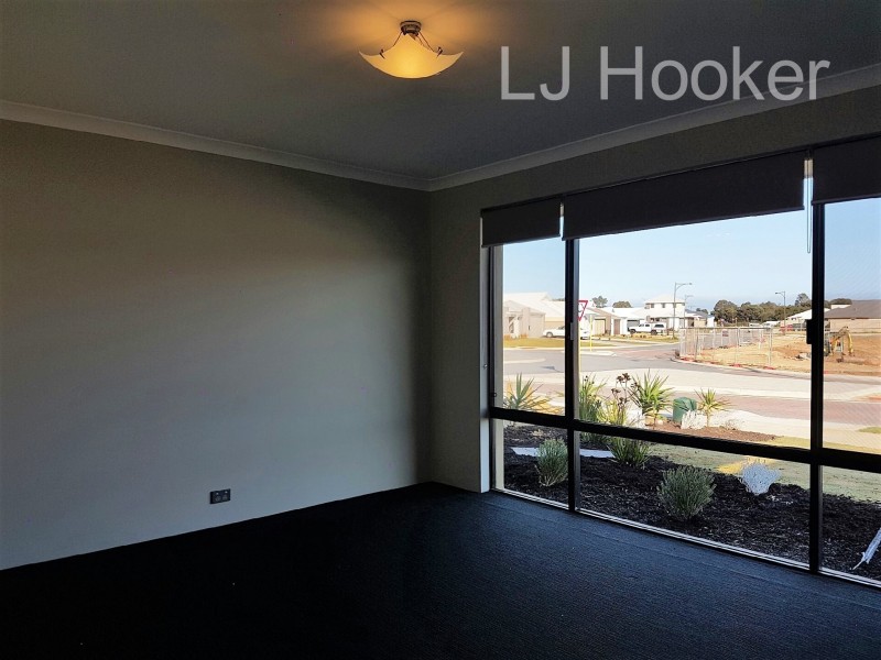 26 Aquamarine Parade, Karnup WA 6176