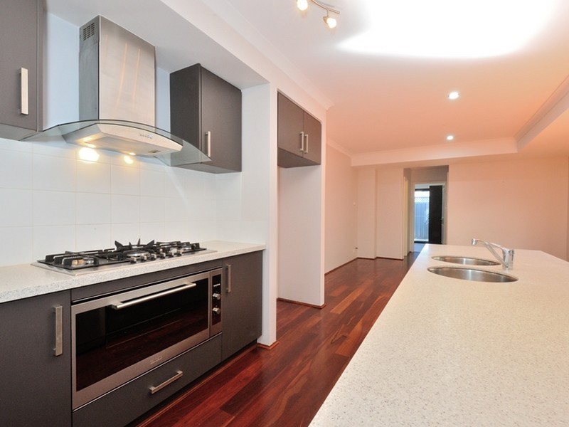 14 Emma Street, Rockingham WA 6168