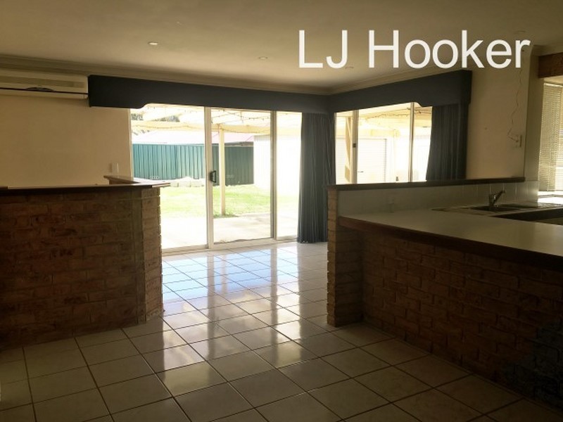 12 Arunta Place, Rockingham WA 6168