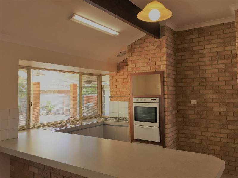 6 Columbus Court, Port Kennedy WA 6172